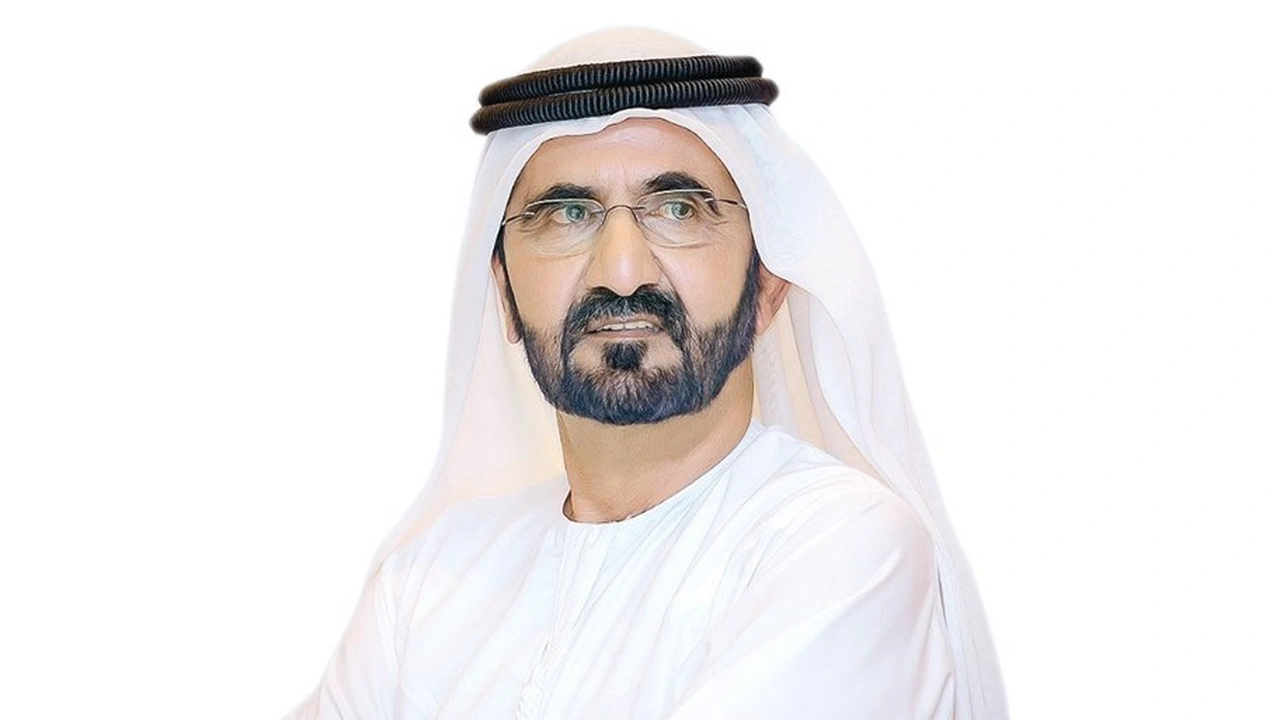 محمد بن راشد يستعرض إنجازات السياحة في الإمارات لعام 2025
